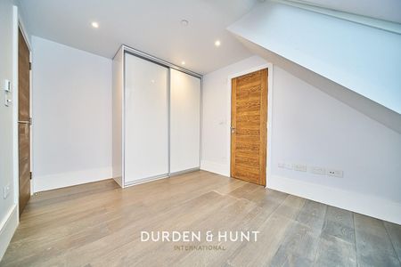 89 High Road, Loughton - Photo 3