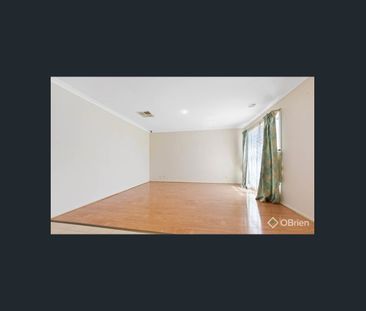 GREAT FAMILY HOME - Photo 4