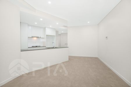 Modern 1 bedroom apartment close to amenities for lease - Photo 3