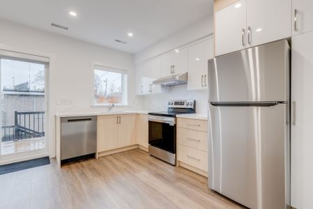 For Lease - 94 Earlscourt Avenue Unit# 1, Toronto, Ontario - Photo 2