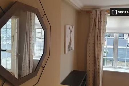 2-bedroom apartment for rent in East Wall, Dublin. - Photo 5
