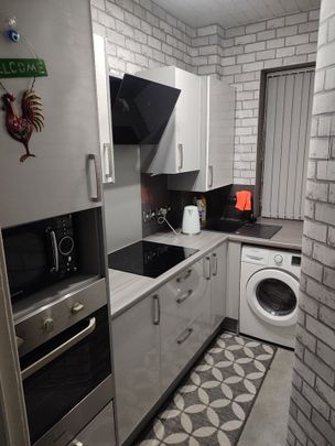 1 Bed Flat, Royston Square, G21 - Photo 1