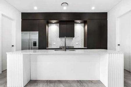 A State-of-the-Art Near-New Two-Storey Luxury Duplex in Prime Punchbowl - Photo 4