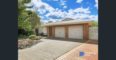 "Large and in charge" - Photo 4