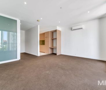 608/155 Franklin Street, Melbourne - Photo 1