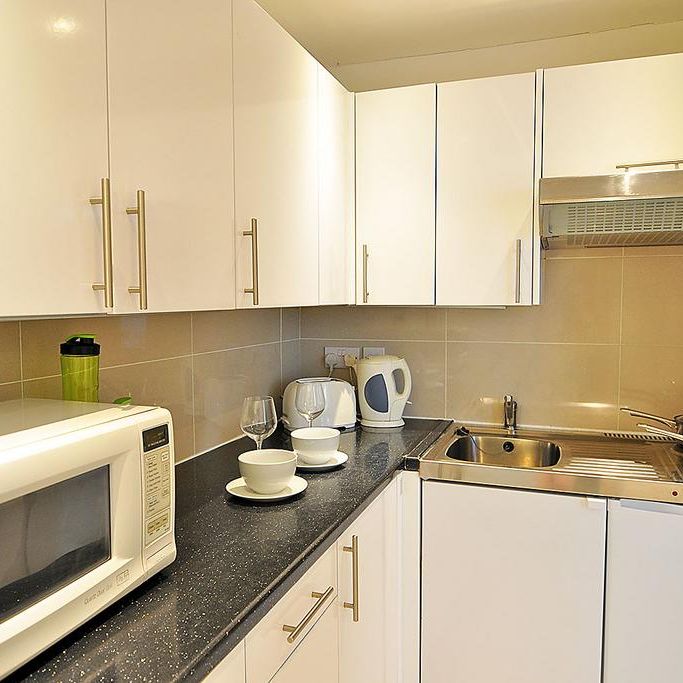 Studio to rent - Photo 1