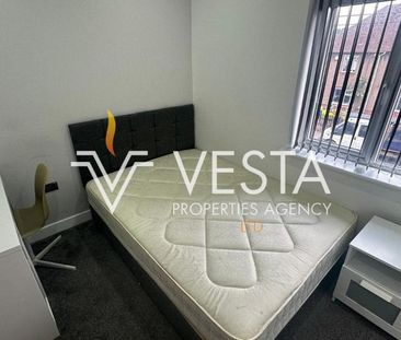 4 bedroom semi-detached house to rent - Photo 4