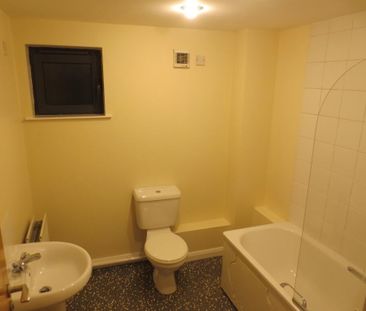 The Tannery Building, Apt 11, Castle Street, City Centre, Belfast, ... - Photo 2