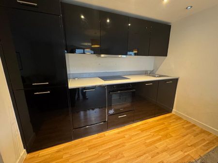 2 bedroom flat to rent - Photo 4