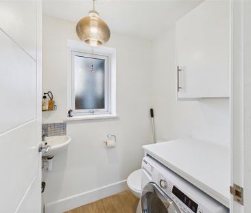 3 bedroom semi-detached house to rent - Photo 6