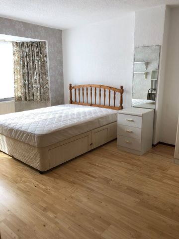 Room in a Shared House, Pound Drive, BS16 - Photo 5