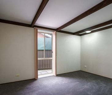 318 Parkland Crescent, Lavington - Photo 6