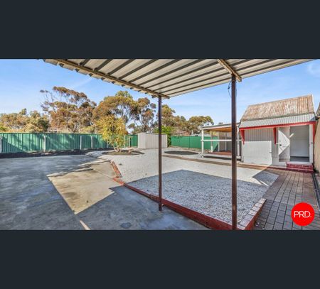 75 Panton Street, Golden Square, Vic 3555 - Photo 3