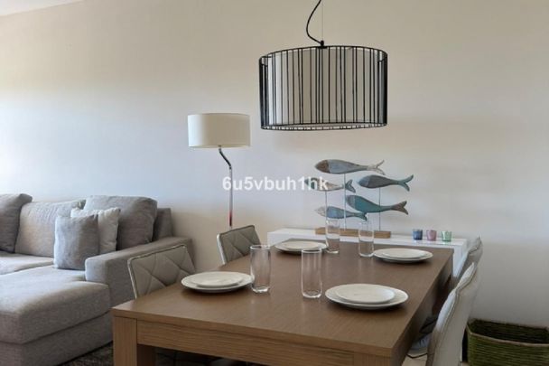 3 Bedroom Apartment For Rent in Los Flamingos, Málaga - Photo 1
