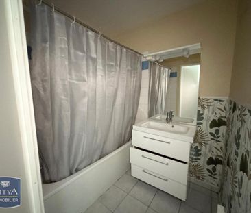 Location Appartement 2 pièces 47m² LOUVROIL 59720 - Photo 4