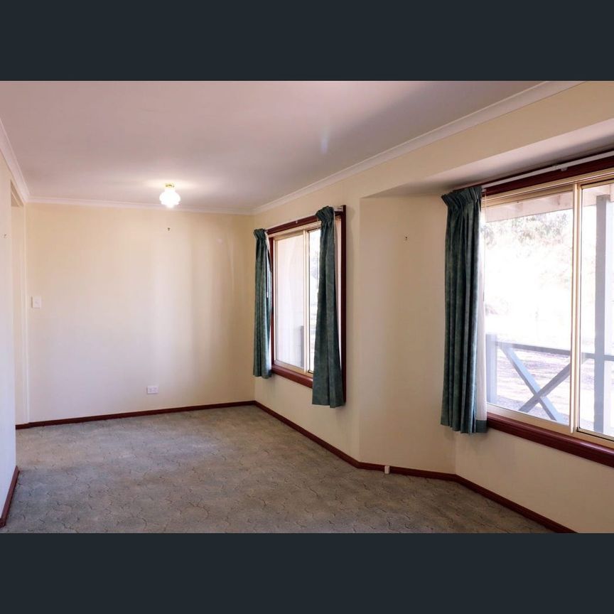 42 Snowgum Lane, Bywong, NSW 2621 - Photo 1
