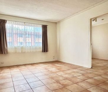 City Access, Suburban Comfort - 2 Bedroom Gem! - Photo 4