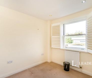 3 bedroom terraced house to rent - Photo 3