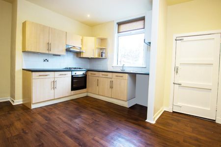 2 bedroom House To Let - Photo 4