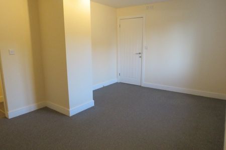 High Street - Photo 5