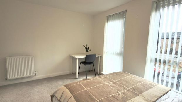 1 bedroom in a house share to rent - Photo 1