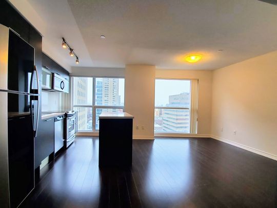 For Lease - 386 Yonge Street Unit# 1207, Toronto, Ontario - Photo 1