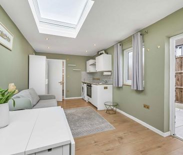 Studio to rent - Photo 5