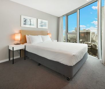 Luxury Furnished Apartment – Surfers Paradise Living at Its Finest - Photo 6