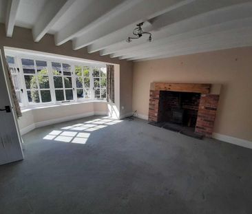 4 bedroom detached house to rent - Photo 3