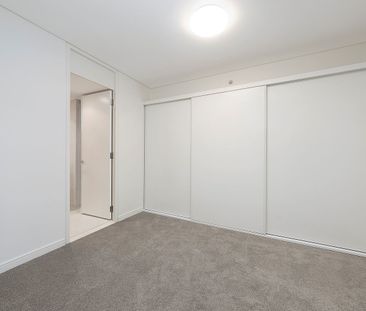 1104/30 Glen Street, Milsons Point - Photo 3