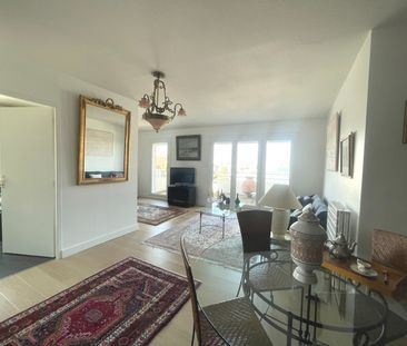 Location Appartement 4 pièces 105m² ROMANS SUR ISERE 26100 - Photo 2