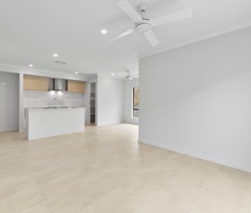 Brand New Home in Montview - Photo 6