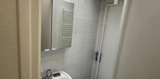Grande chambre de service de 21m2, avenue Georges V - Photo 2