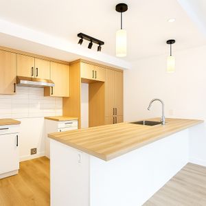 5 1/2 Complètement Neuf à Limoilou - Photo 2