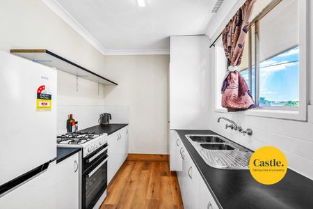 Private 1st floor Unit - Photo 4