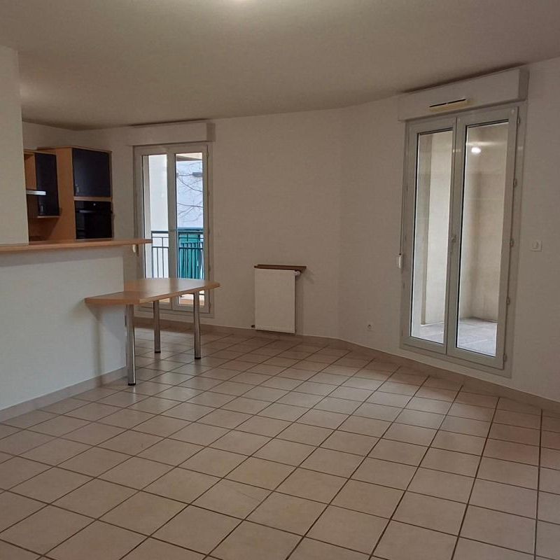 Location Appartement 4 pièces 90m² FRANCHEVILLE 69340 - Photo 1