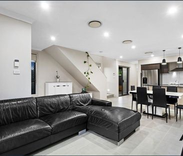 33 Sheila Street, Grantham Farm NSW 2765 - House For Rent | Domain - Photo 3