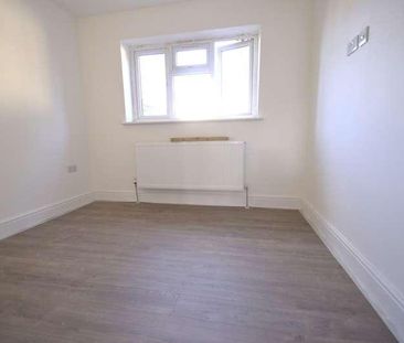 Conway Road, Feltham, TW13 - Photo 2