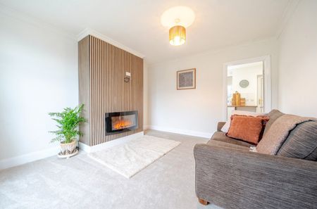 2 bedroom semi-detached house to rent - Photo 2