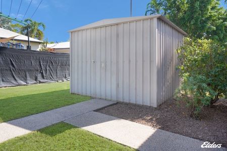 STYLISH, LOW-MAINTENANCE LIVING IN LEAFY GUNN - Photo 2