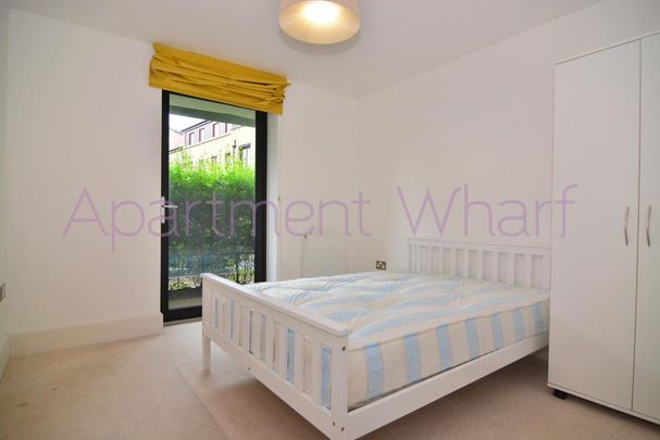1 bedroom in a flat share to rent - Photo 1