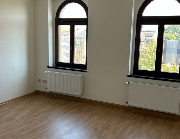 Attraktive, renovierte Dachgeschosswohnung - Bezugsfertig ab 01.09.2025 - Photo 1