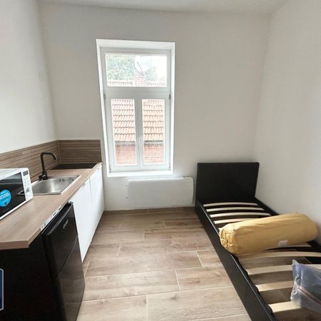 Location Appartement 1 pièce 15m² FAMARS 59300 - Photo 4