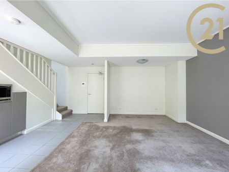 Split Level1 Bedroom Apartment Plus Study with Car Space at Fine Location in Wwp&excl;&excl; - Photo 4