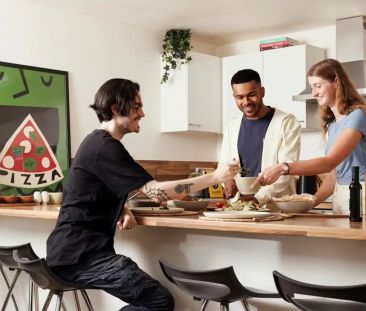 Double Wheelchair Accessible Ensuite - Photo 5