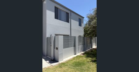 Immaculate New Build Four Bedrooms, Three Bathrooms - Photo 2