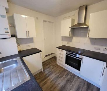 Luton, LU2 - Photo 5