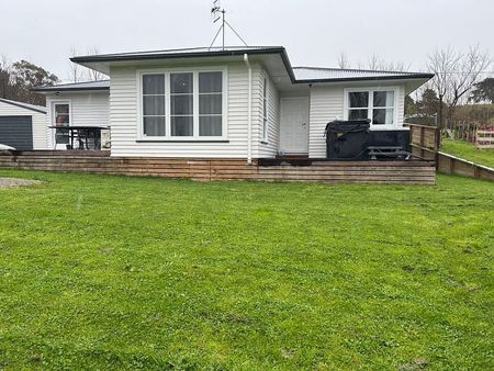 Like New 4BR Home with the best Country School!! - Photo 4