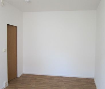 Große 4-Raum-Wohnung mit Balkon - Photo 3