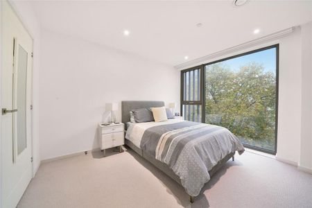 2 bedroom block of apartments to rent - Photo 4